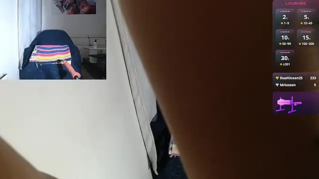Snapshot of Tinymilf_ chatting on 04.16.26 Tinymilf online show from 04.16.26