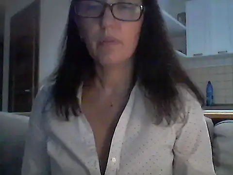 Snapshot of Elena48324 chatting on 09.14.25 Elena48324 online show from 09.14.25