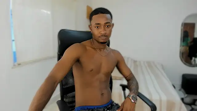 Snapshot of AbonySex69 chatting on 09.25.25 AbonySex69 online show from 09.25.25