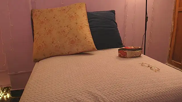 Dafne Mel online show from 11.07.25