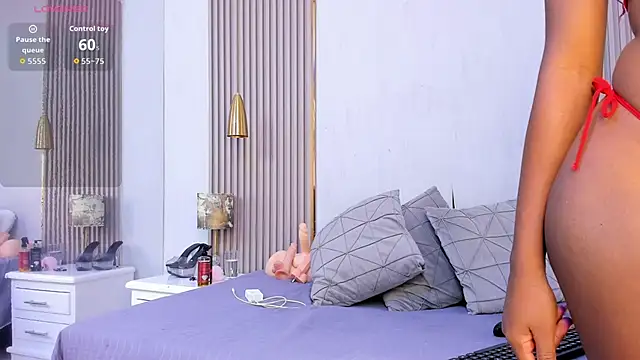 Skylar Smith  online show from 10.15.25