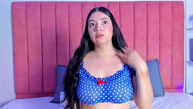 ashley Olsen online show from 10.12.25