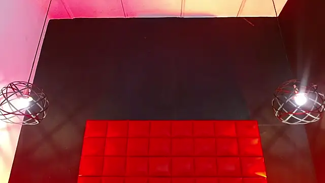 Snapshot of Lilih_golden chatting on 11.11.25 Lilih golden online show from 11.11.25