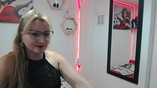 DIVAX MONSERRAT online show from 11.15.25