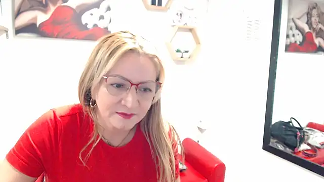 Snapshot of DIVAX_MONSERRAT chatting on 02.16.26 DIVAX MONSERRAT online show from 02.16.26