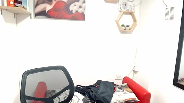 Snapshot of DIVAX_MONSERRAT chatting on 02.28.26 DIVAX MONSERRAT online show from 02.28.26