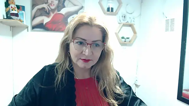 Snapshot of DIVAX_MONSERRAT chatting on 03.24.26 DIVAX MONSERRAT online show from 03.24.26