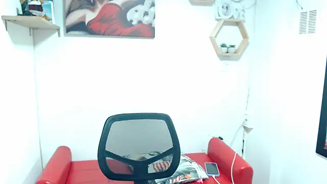 Snapshot of DIVAX_MONSERRAT chatting on 03.29.26 DIVAX MONSERRAT online show from 03.29.26