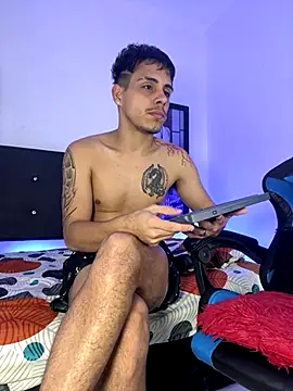 Snapshot of Luke_Stone chatting on 10.31.25 Luke Stone online show from 10.31.25