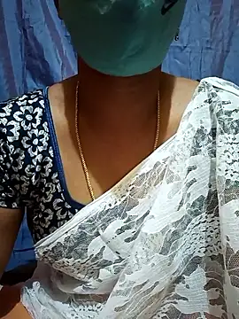 Snapshot of Tamil_Mohini chatting on 02.05.26 Tamil Mohini online show from 02.05.26