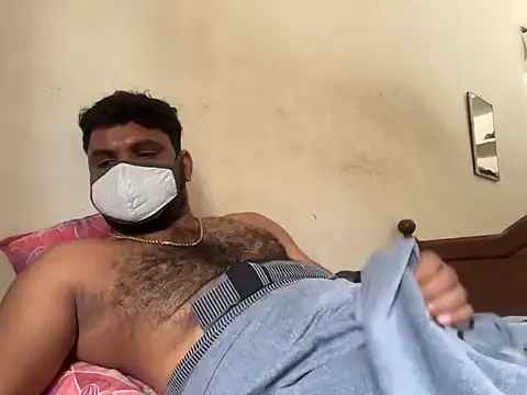 HandsomeMche online show from 11.10.25