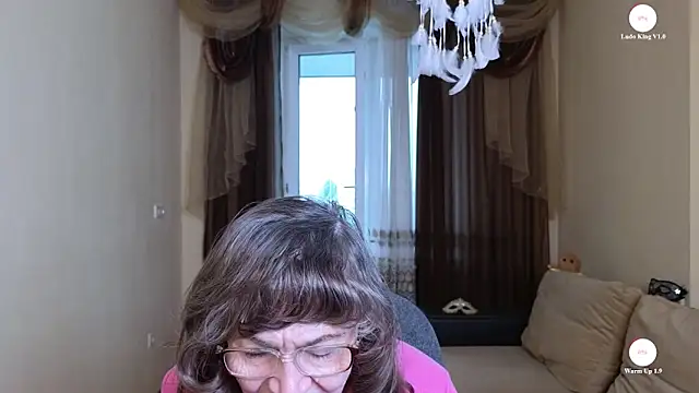 Betty Brick online show from 05.12.26