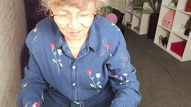 Betty Brick online show from 05.27.26
