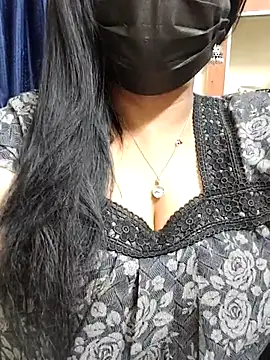 honey-flower online show from 12.15.25