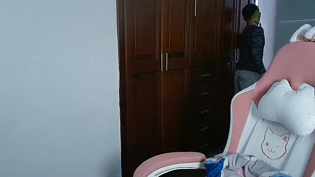 Snapshot of Aleecandrews chatting on 09.23.25 Aleecandrews online show from 09.23.25