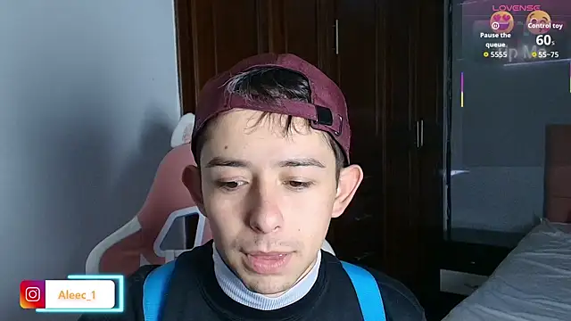 Snapshot of Aleecandrews chatting on 10.24.25 Aleecandrews online show from 10.24.25