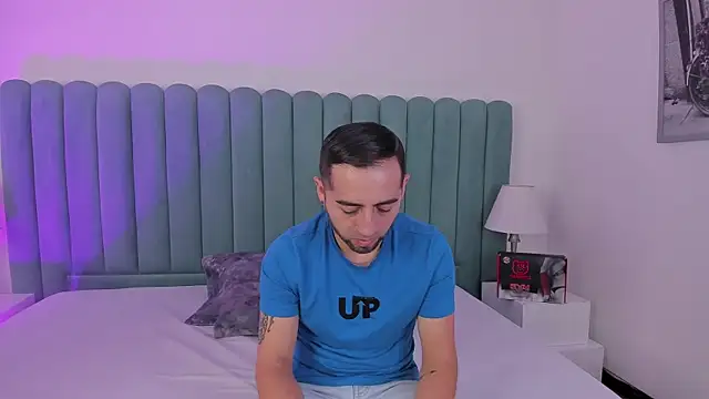 Snapshot of Lushian_ chatting on 09.17.25 Lushian online show from 09.17.25