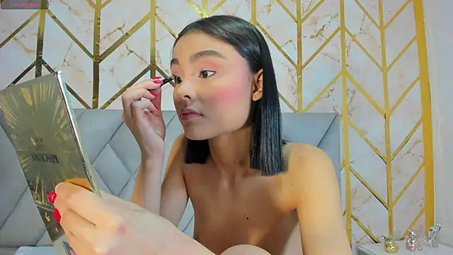 Snapshot of Cassidy_14 chatting on 10.07.25 Cassidy 14 online show from 10.07.25