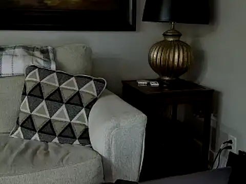 JulieHolliday online show from 10.15.25