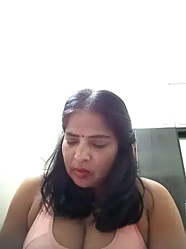 Snapshot of srimasrima chatting on 09.23.25 srimasrima online show from 09.23.25