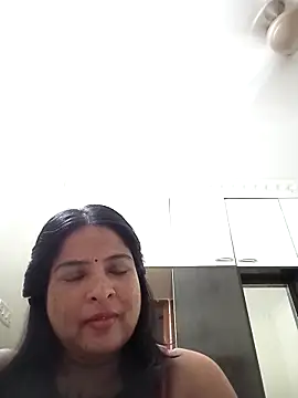 Snapshot of srimasrima chatting on 09.25.25 srimasrima online show from 09.25.25