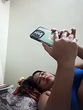 Snapshot of srimasrima chatting on 10.13.25 srimasrima online show from 10.13.25