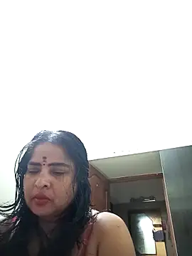 Snapshot of srimasrima chatting on 10.24.25 srimasrima online show from 10.24.25