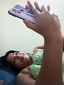 Snapshot of srimasrima chatting on 11.04.25 srimasrima online show from 11.04.25