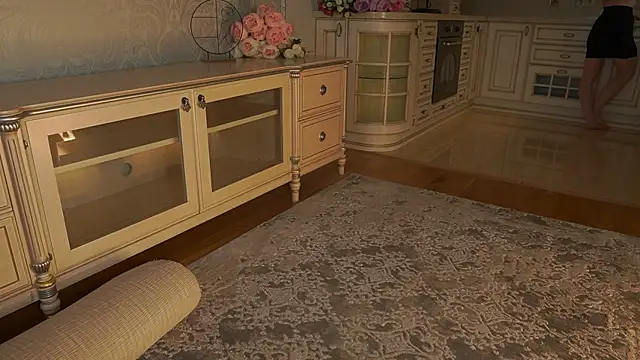 EadlinGillim online show from 12.17.25