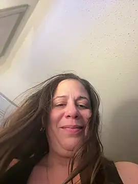 PrettyKittyMia online show from 05.05.26