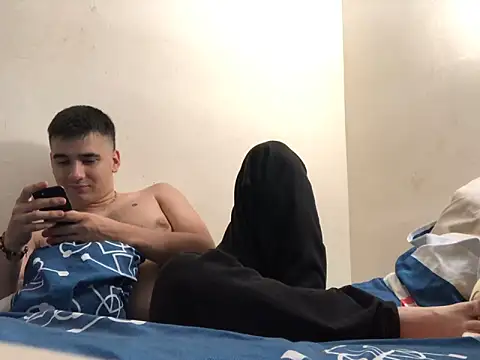 Snapshot of Cesar_Augusto chatting on 09.15.25 Cesar Augusto online show from 09.15.25