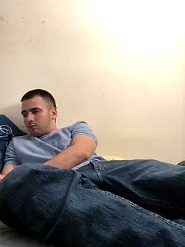 Snapshot of Cesar_Augusto chatting on 10.17.25 Cesar Augusto online show from 10.17.25