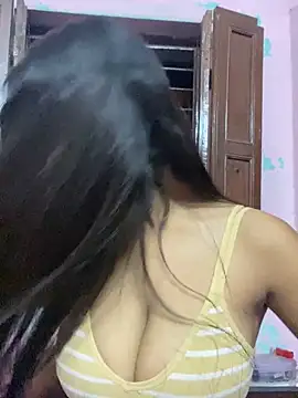 Snapshot of Sonia_soni332 chatting on 09.30.25 Sonia soni332 online show from 09.30.25