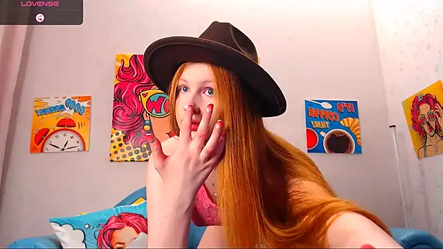 Snapshot of LuxXAngel chatting on 10.25.25 LuxXAngel online show from 10.25.25