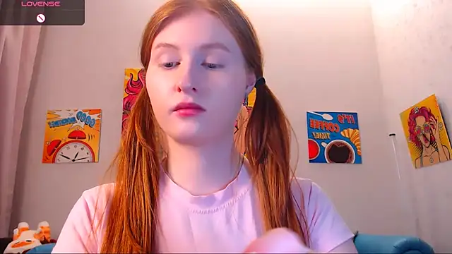 Snapshot of LuxXAngel chatting on 11.07.25 LuxXAngel online show from 11.07.25