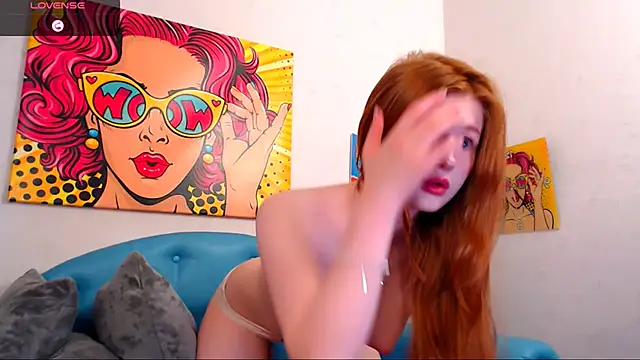 Snapshot of LuxXAngel chatting on 11.12.25 LuxXAngel online show from 11.12.25