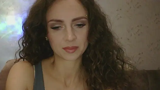 Snapshot of Amber_Carrol chatting on 11.18.25 Amber Carrol online show from 11.18.25