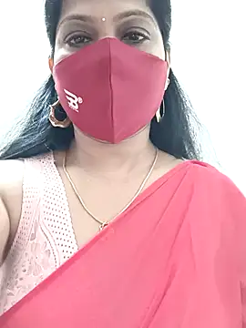 Snapshot of shivani27 chatting on 09.13.25 shivani27 online show from 09.13.25