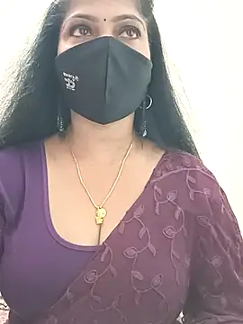 shivani27 online show from 04.30.26