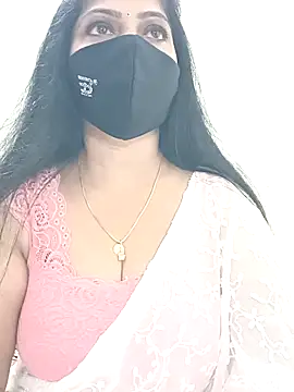 Snapshot of shivani27 chatting on 05.01.26 shivani27 online show from 05.01.26