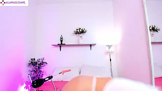 AlahiaSloane online show from 09.24.25