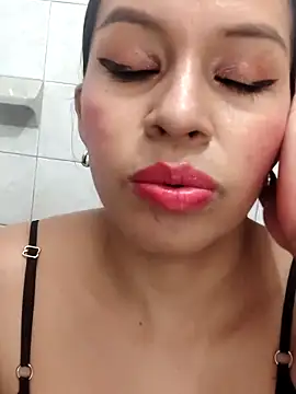 Snapshot of AntonelaMorriz chatting on 05.17.26 AntonelaMorriz online show from 05.17.26