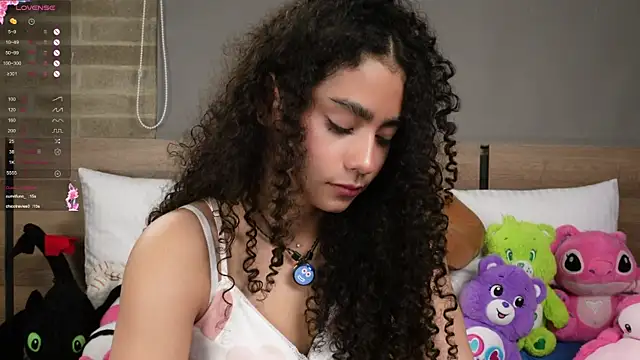 Snapshot of Victoria_Curly chatting on 12.01.25 Victoria Curly online show from 12.01.25