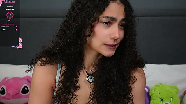 Snapshot of Victoria_Curly chatting on 12.14.25 Victoria Curly online show from 12.14.25