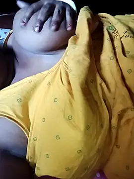 Snapshot of Nude-Priya2 chatting on 10.21.25 Nude-Priya2 online show from 10.21.25