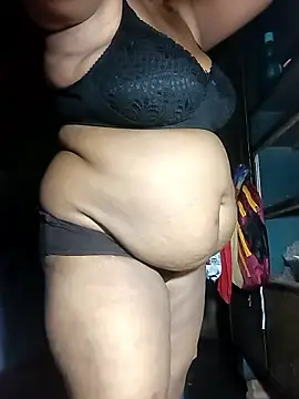 Snapshot of Nude-Priya2 chatting on 04.15.26 Nude-Priya2 online show from 04.15.26