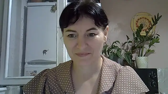 Krystal 82 online show from 11.07.25