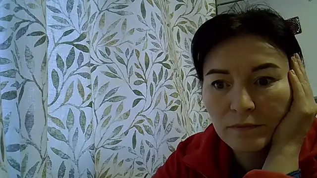 Krystal 82 online show from 12.19.25