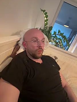 Mrlarox online show from 04.13.26