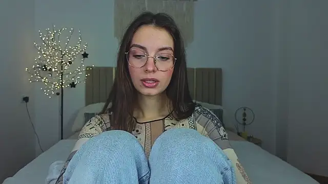 Snapshot of Real_cutie1 chatting on 02.09.26 Real cutie1 online show from 02.09.26